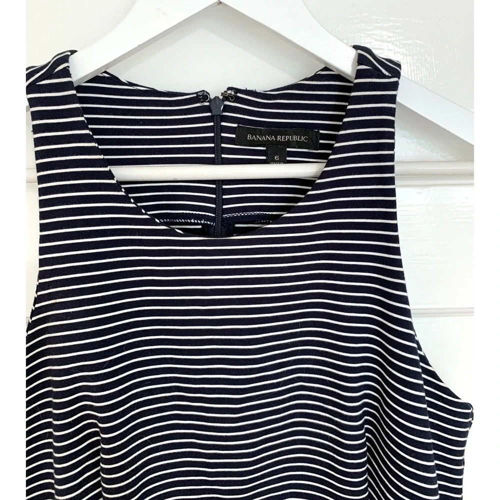 Banana Republic Sleeveless Ponte Sheath Dress Navy White Stripe Career Size 6